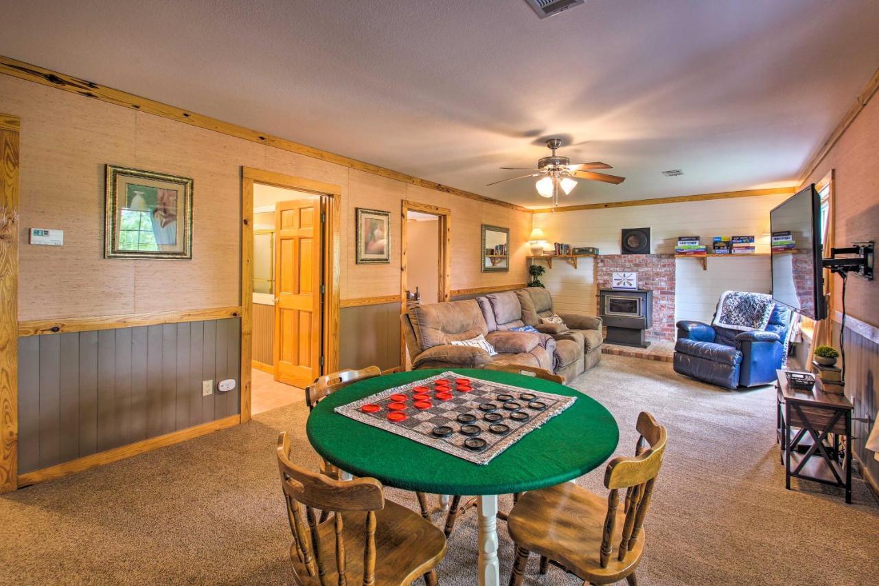 Lakeside Hot Springs Retreat With Kayaks And Boat Dock Hot Springs Village Extérieur photo