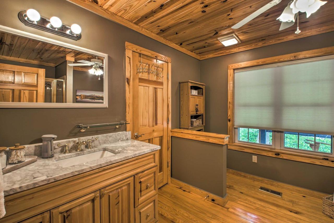 Lakeside Hot Springs Retreat With Kayaks And Boat Dock Hot Springs Village Extérieur photo